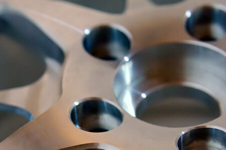 Mastercam: What Is the Difference between CNC Milling and CNC Turning?